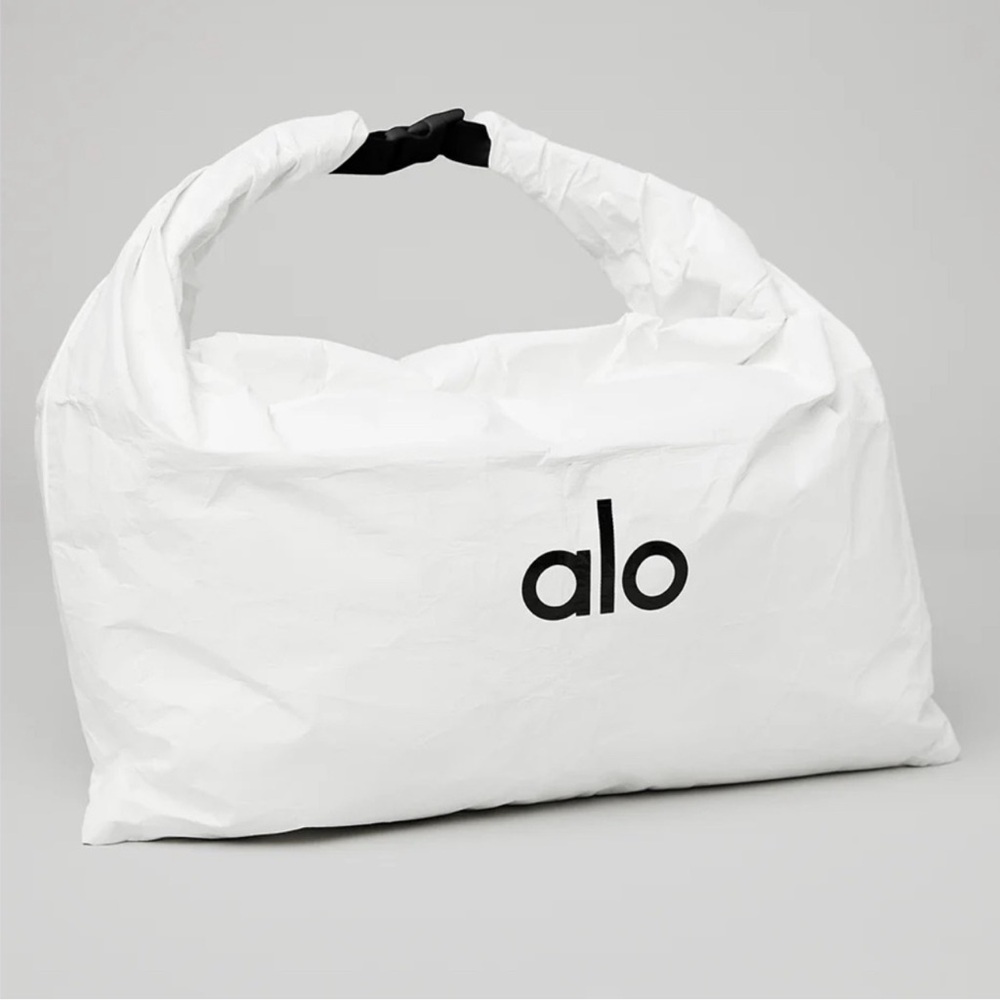Keep It Dry Fitness Bag - White
Alo Yoga